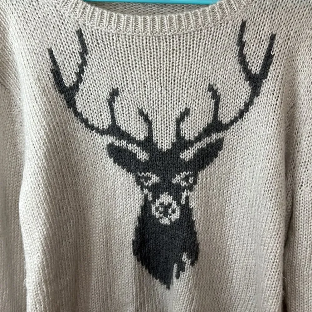 Wooden ship deer head sweater